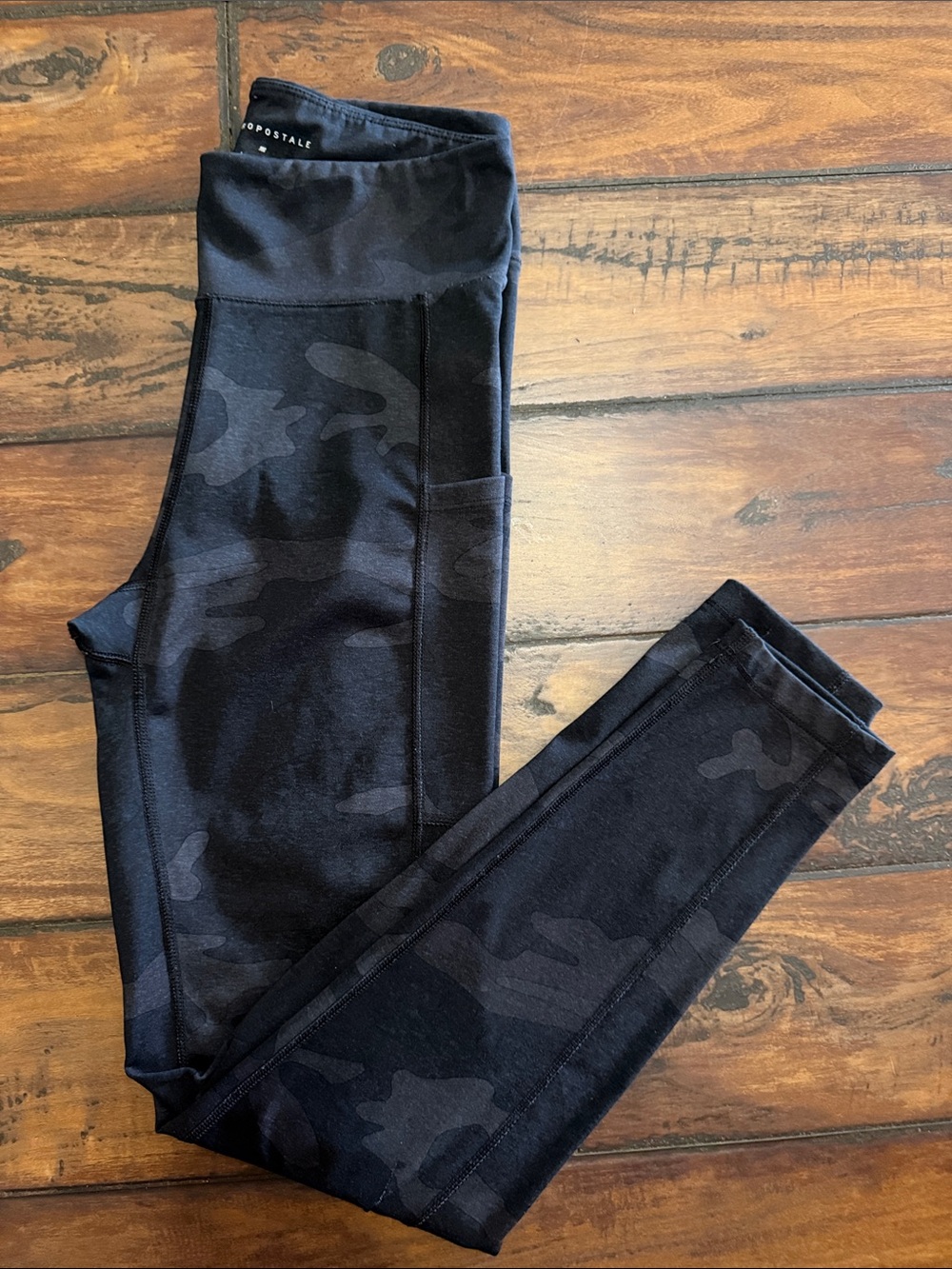Aeropostale Black Camo Leggings with Side Pocket